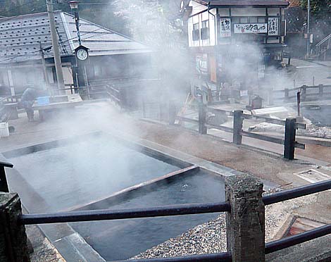 野沢温泉共同浴場 麻釜の湯（長野）