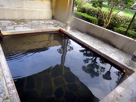 ブランナールみささ（鳥取三朝温泉）源泉かけ流し露天風呂