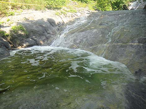 カムイワッカ湯の滝（北海道知床斜里）無料混浴露天風呂