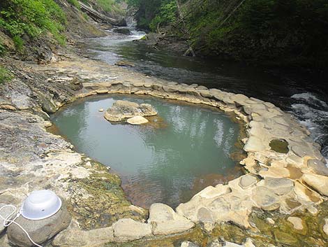 鹿の湯露天風呂（北海道然別峡）無料混浴露天